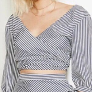 Aly and Jay Women's Small Cocktails Please Top - M